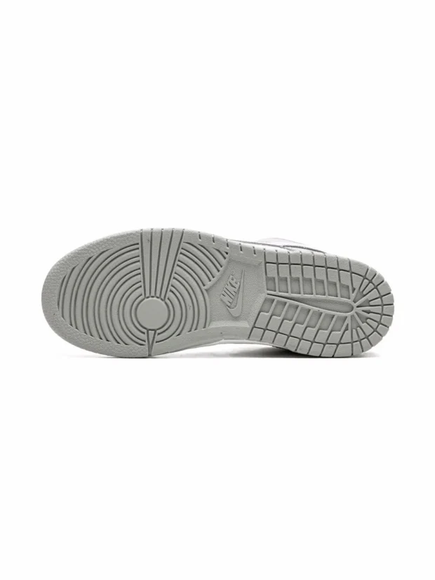 Nike dunk low grey (kids) - Image 2