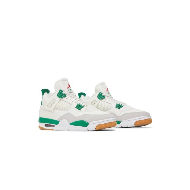 AIR JORDAN 4 RETRO SB "PINE GREEN" - Image 3