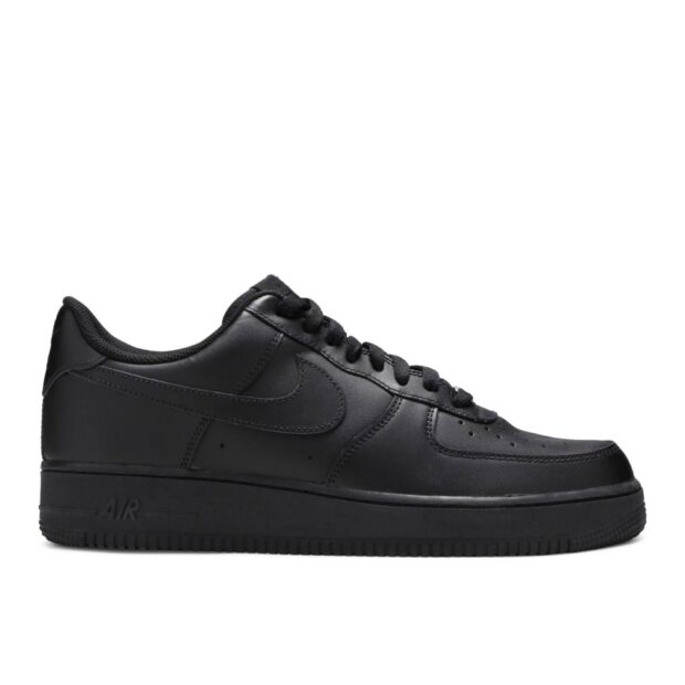 Nike Air Force 1  "Triple Black"