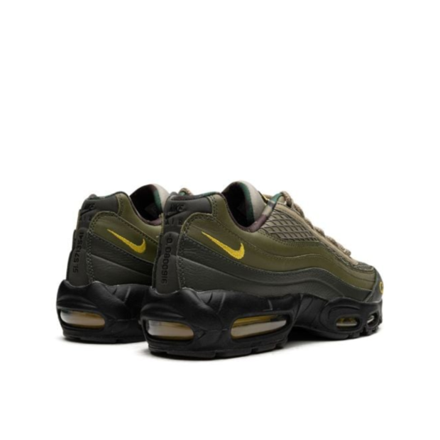 Nike  x Corteiz Air Max 95 SP "Rules The World" - Image 3